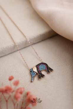 Alternative view of Necklace Lily