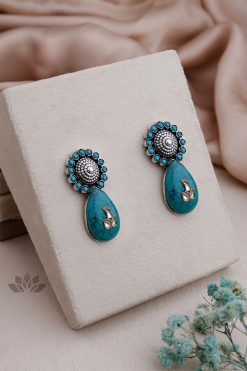 Earrings Vanmi