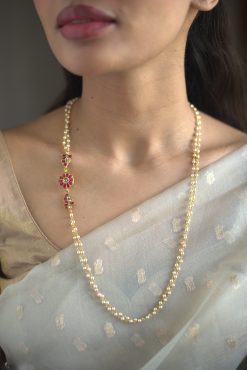 Alternative view of Mope Chain Sana