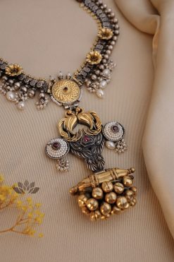 Alternative view of Necklace Vaamika