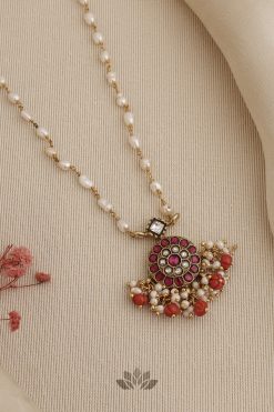 Alternative view of Necklace Vanitha