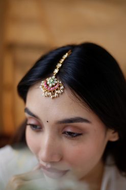 Maang Tikka Style 48