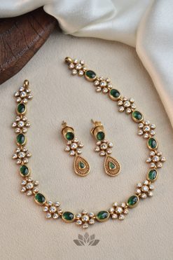 Necklace Virushka Set