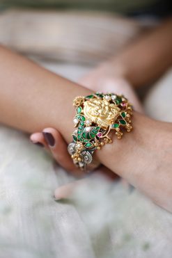 Alternative view of Bangle Siddhi