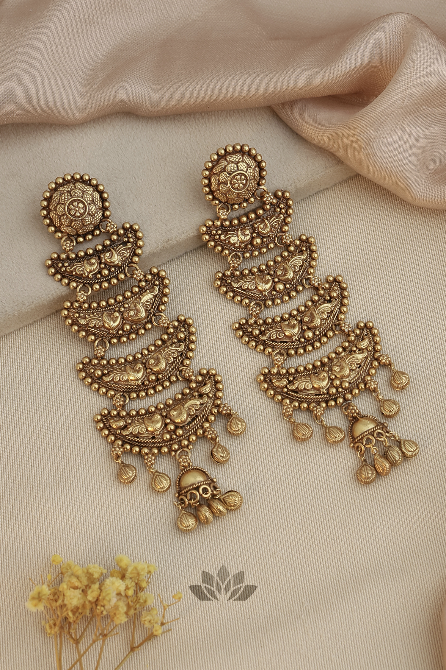 Earrings Hemani