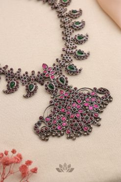 Alternative view of Necklace Kalpana